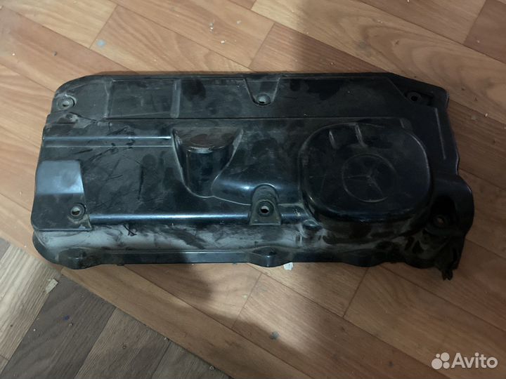 Декоративная крышка двс мерседес спринтер