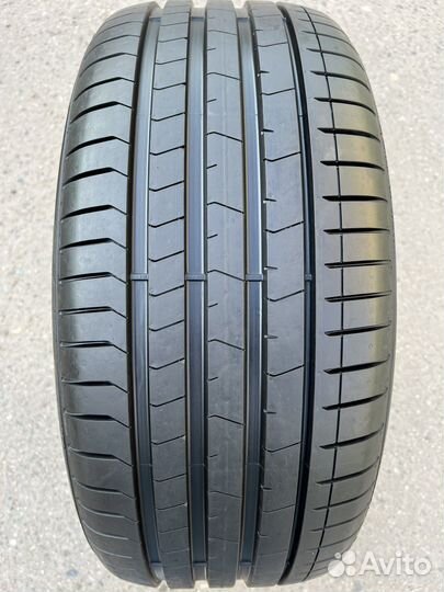 Pirelli P Zero Luxury Saloon 265/40 R20 104Y