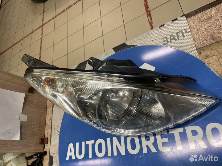 Фара правая Hyundai I20 921021J0XX