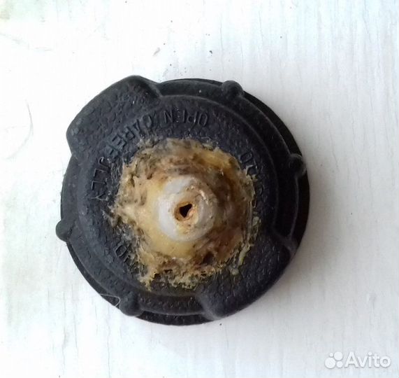 Крышка бачка охлаждающей жидкости (тосола)