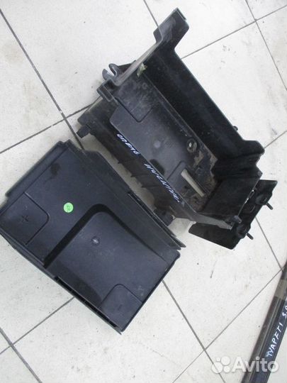 Корпус акб Опель Инсигния 1