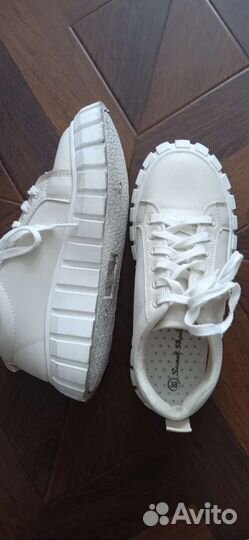 Кросы женские 38 размер