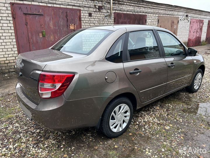 LADA Granta 1.6 МТ, 2018, 29 856 км