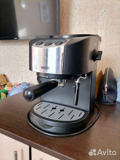 Кофеварка рожковая Mystery 5120