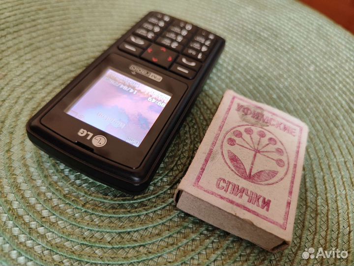 Телефон LG kg 270