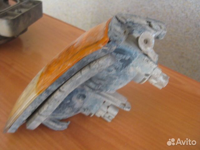 Указатель поворота правый Mitsubishi Pajero (1990