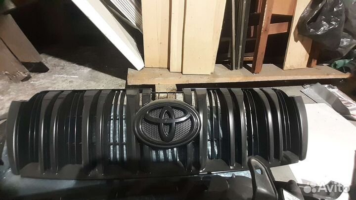 Решетка радиатора toyota land cruiser prado 150