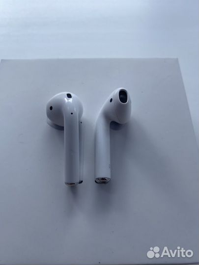 Беспроводные наушники apple airpods