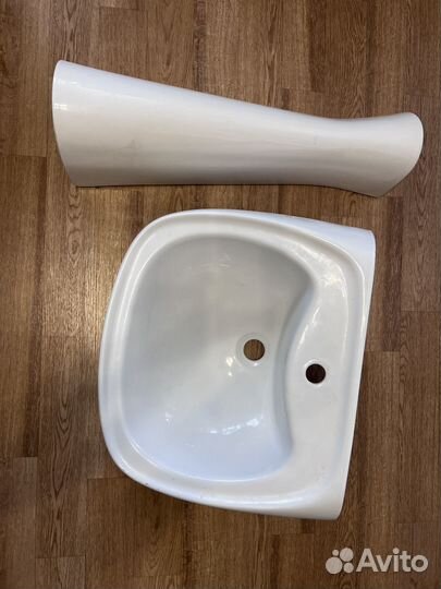 Раковина в ванную бу