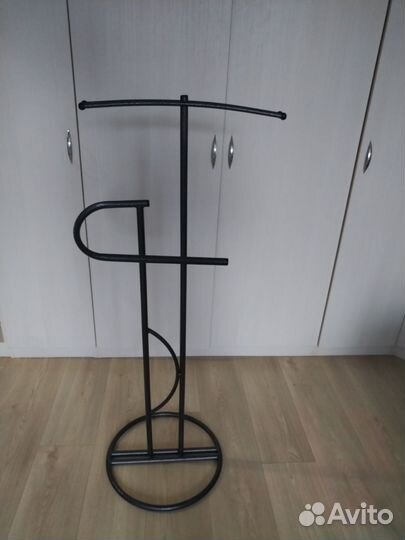 Вешалка напольная металлическая