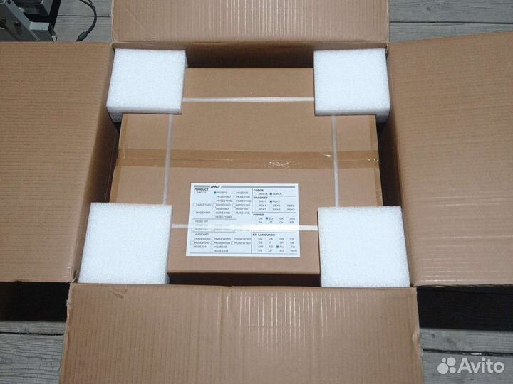 Консоль в стойку 19 юнитов, диагональ 17 дюймов