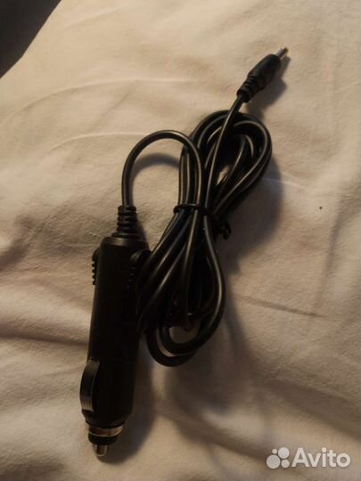 Пульт и зарядное для портативного DVD плеера