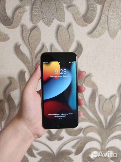 Телефон iPhone 6s