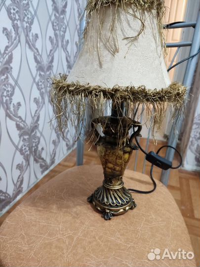 Лампа настольная