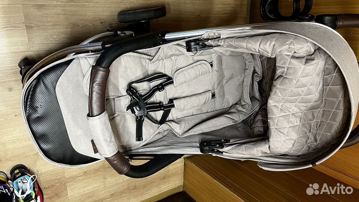 Прогулочная коляска carello vista