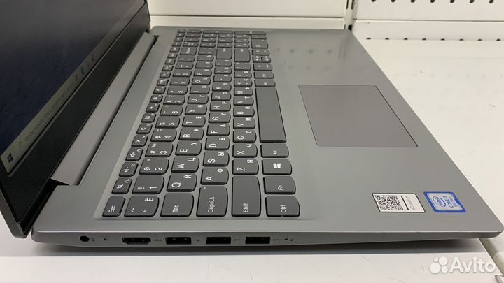 Витринный Lenovo Core i3 - 10/8/256 15.6 FHD