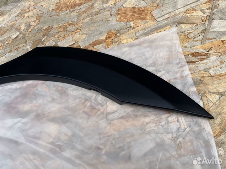 Накладка крыла заднего левого Subaru Outback B15