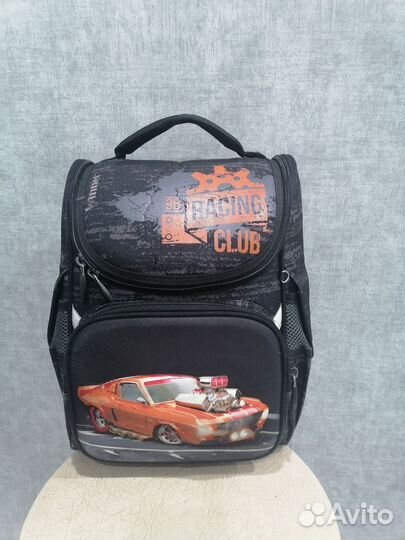 Школьный рюкзак