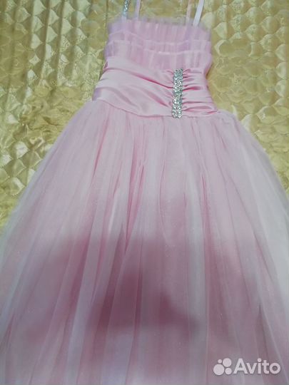 Продается платье