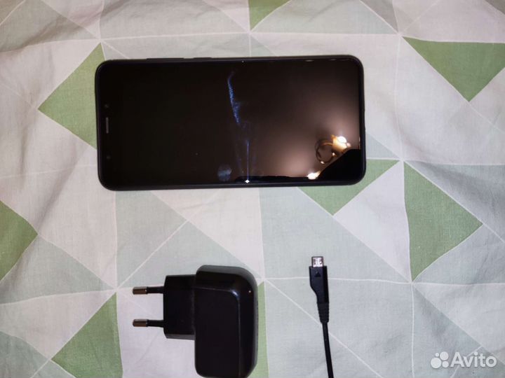 Xiaomi Redmi 5, 3/32 ГБ