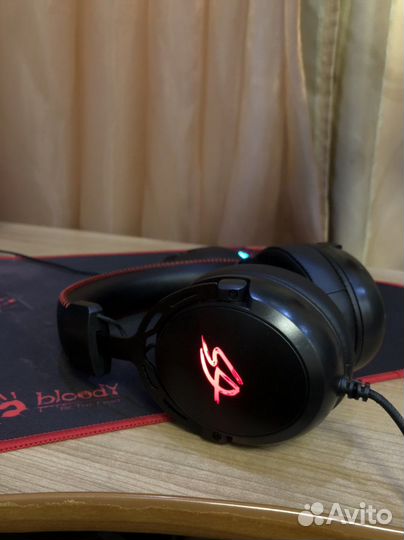 Игровые наушник с подсветкой