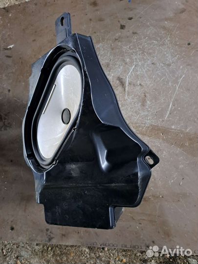 Сабвуфер Range Rover Vogue