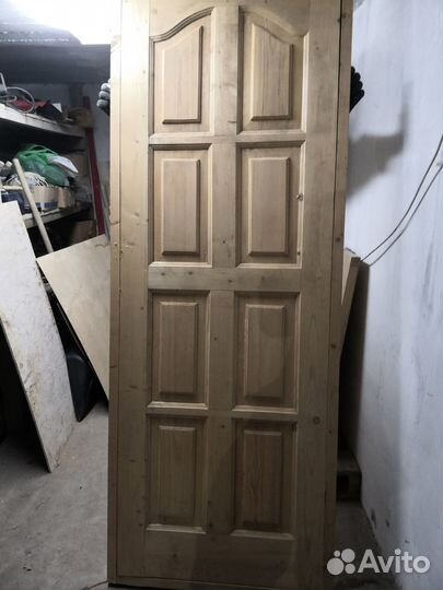 Дверь входная деревянная с коробкой бу