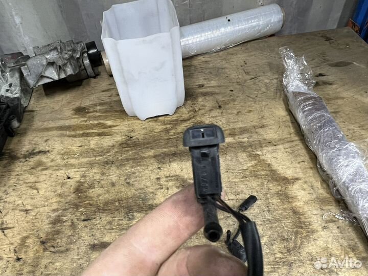 Форсунка омывателя лобового стекла BMW E53 E81 E83