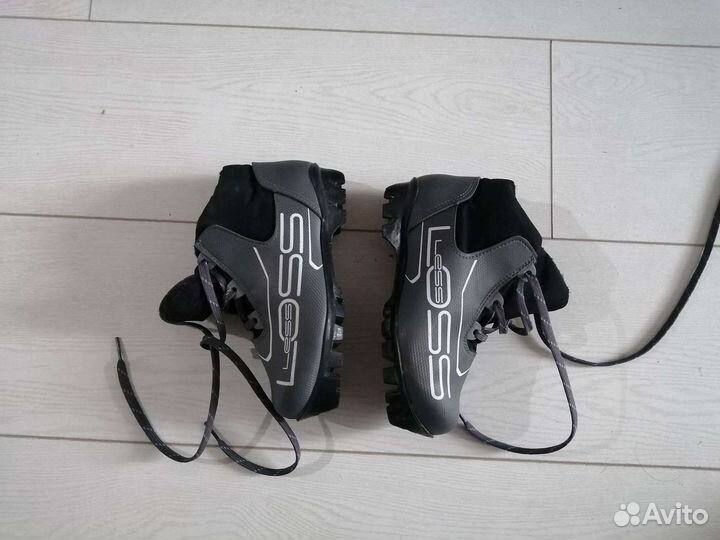 Лыжные ботинки детские 30 размер