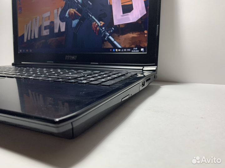 Игровой ноутбук MSI i3/8gb/2видеокарты/M.2