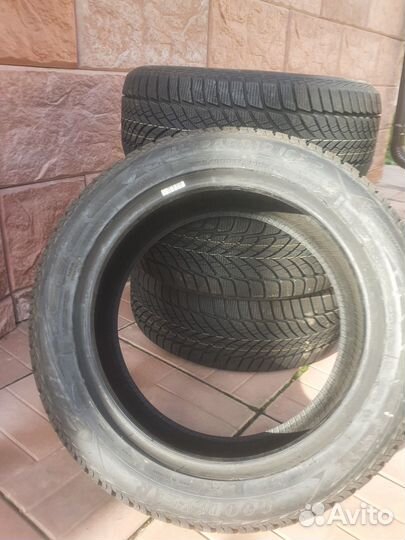 Goodyear UltraGrip Ice 2 235/50 R17 100T