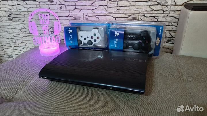 Sony ps3 500gb куча игр+2 новых геймпада
