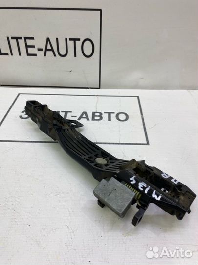 Ручка двери ответная часть передняя правая Mazda 6