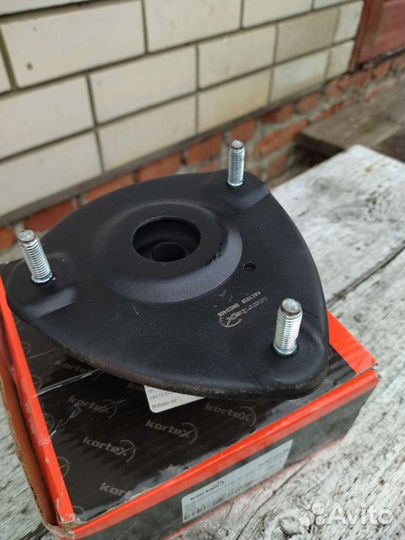 Опора стойки