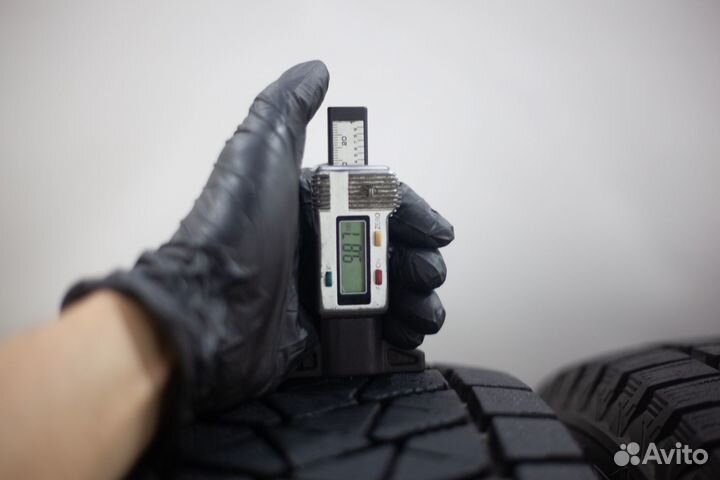 Bridgestone Blizzak DM-V2 215/65 R16 98S