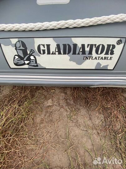 Gladiator 330