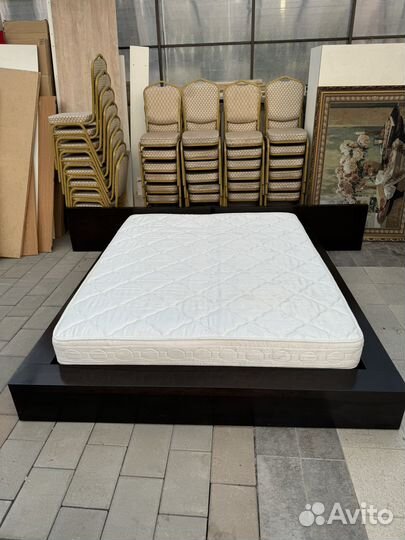 Кровать С Матрасом и Подъемным Механизмом