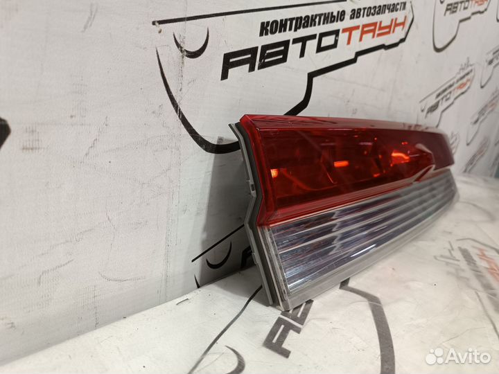 Фальшпанель mitsubishi delica D:5 CV1W CV2W CV4W CV5W центр 6430A113 KA9487Z