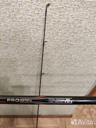 Спиннинг катушка и приманки