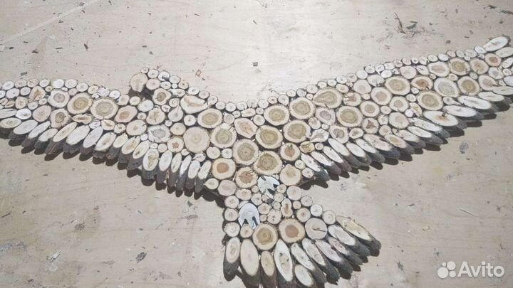 Картина из можжевельника