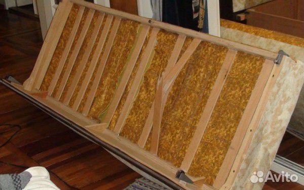 Ремонт мягкой мебели на дому. Ремонт дивана