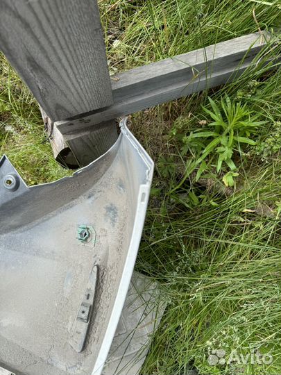 Бампер toyota aqua 2017 года