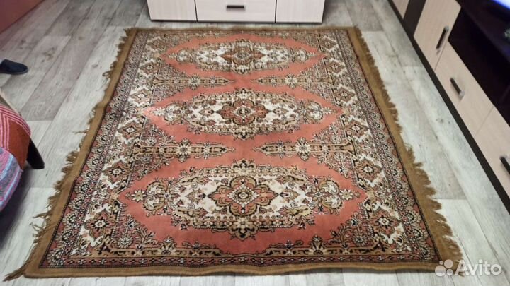 Ковер шерстяной