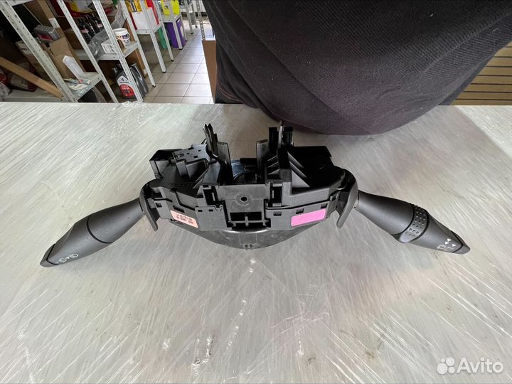 Подрулевой переключатель ford Fusion