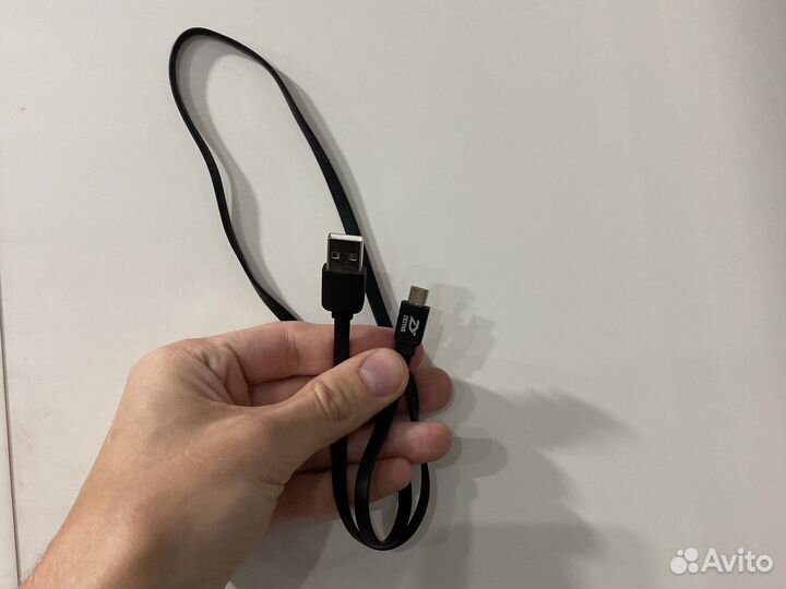 Трехосевой стабилизатор zhiyun smooth