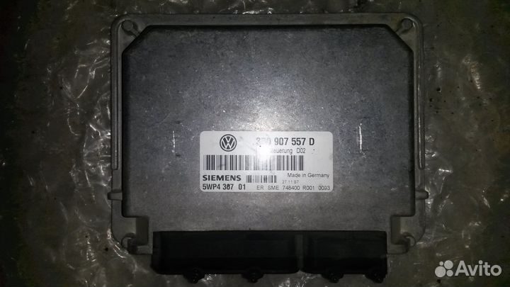 Блок управления Volkswagen 3B0907557D