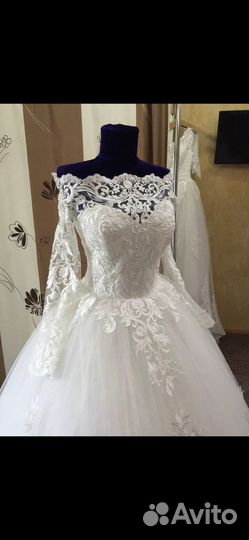 Свадебное платье 42
