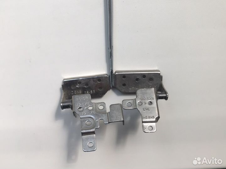 Петли для ноутбука Toshiba Satellite L675d