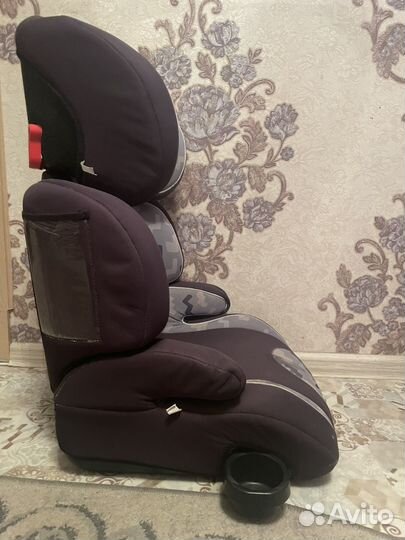 Автомобильное кресло