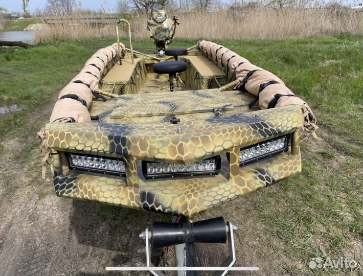 Лодка болотоход